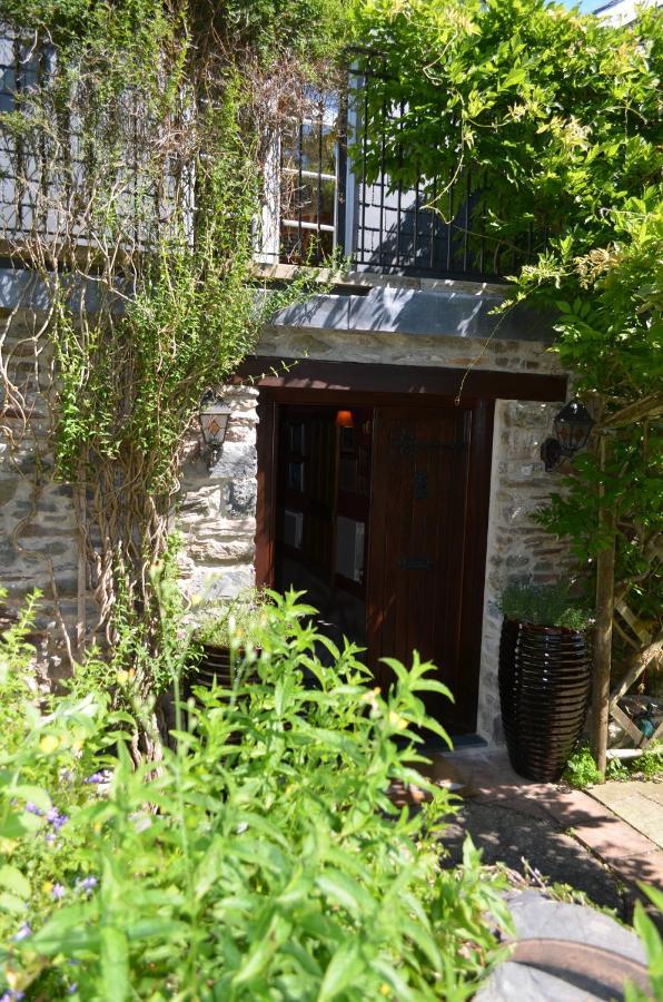 Bow Mill Farm Bed & Breakfast Тотнис Екстериор снимка